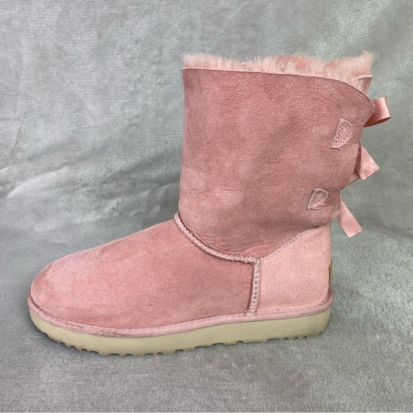 UGG Bailey Bow II Women's Boots Size 10 Pink Suede Sheepskin Water Resistant - Picture 2 of 10